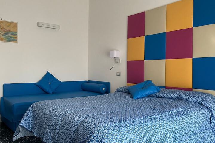 Room 10 of 36