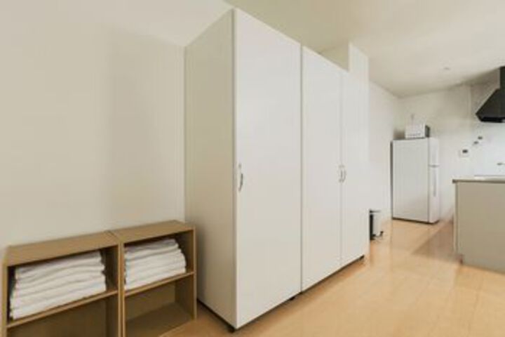 Room 100 of 182