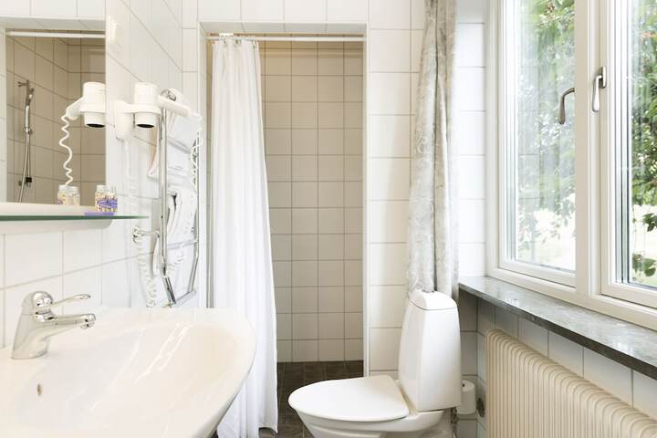 Clean Restrooms