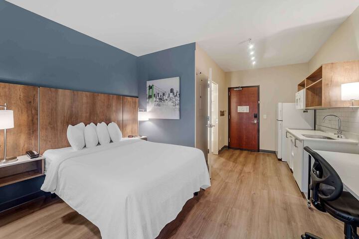 Room 18 of 61