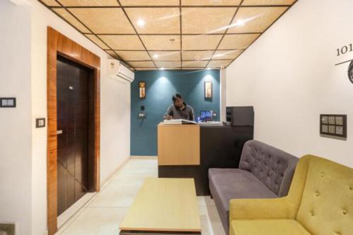 Capital O 72021 Amazing Inn