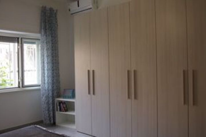 Room 5 of 13