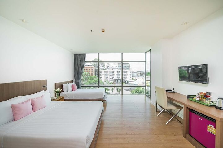 Room 8 of 74