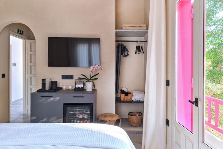 Room 13 of 45