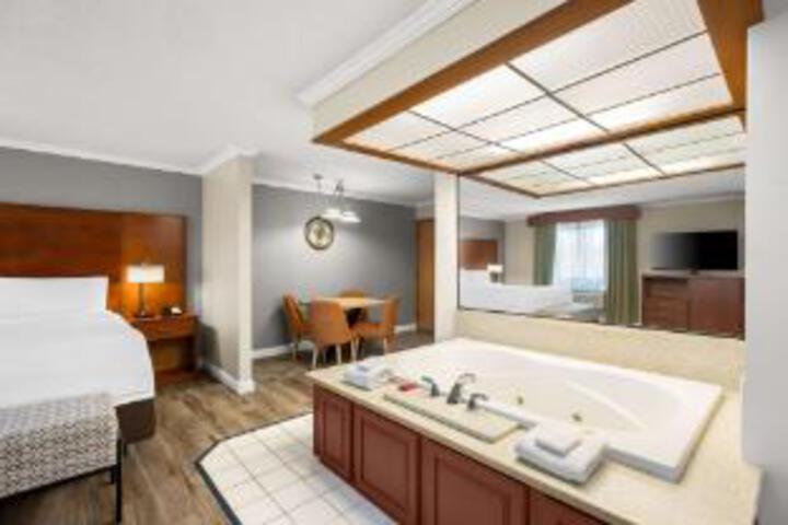Suite room