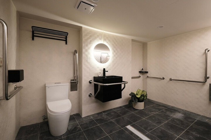 Room 21 of 26