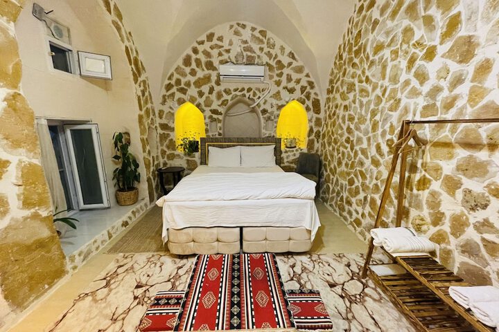 Room 9 of 54