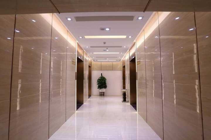 Ballroom/Hall 67 of 70