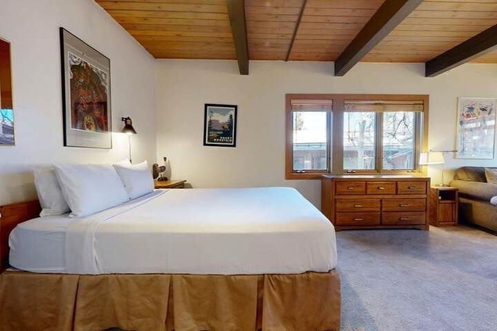 Room 15 of 105