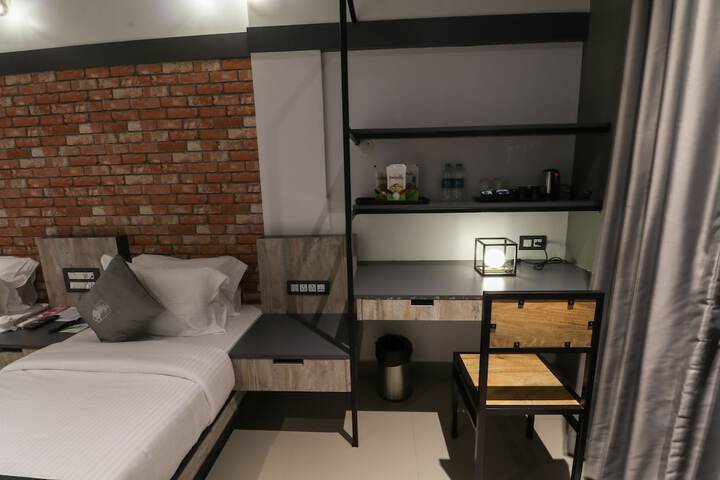 Room 16 of 41
