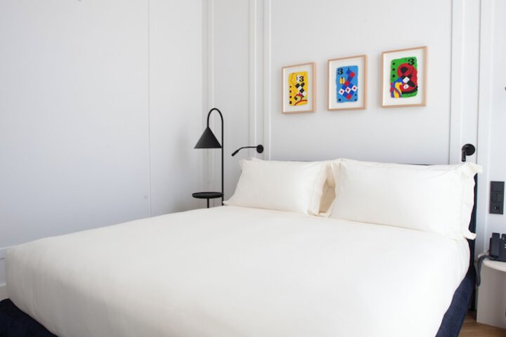 Room 25 of 80