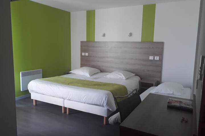Room 16 of 39