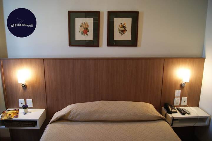 Room 9 of 30