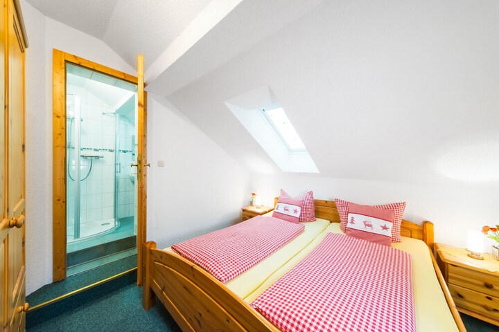 Room 15 of 49