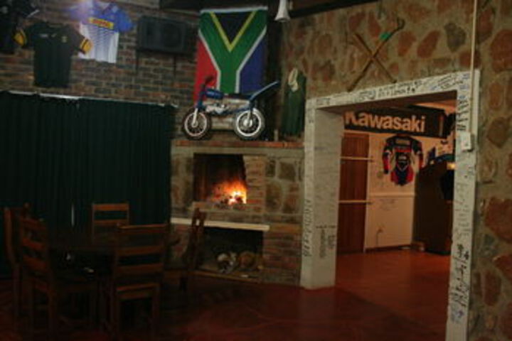 Lounge 43 of 46