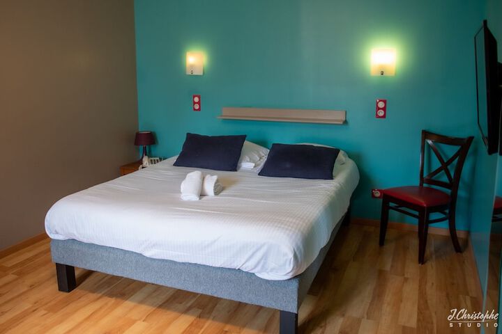 Room 14 of 33