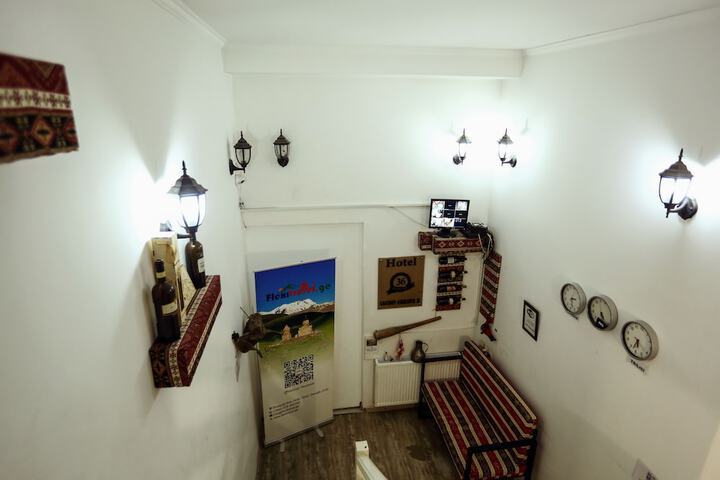 Hotel 7 of 131