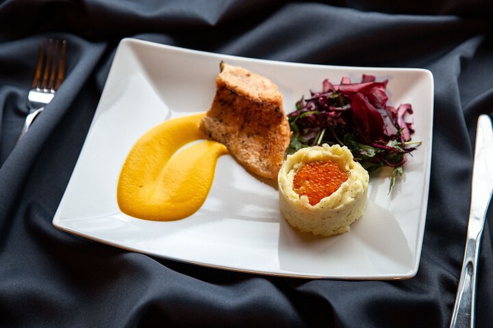 Dining 115 of 149