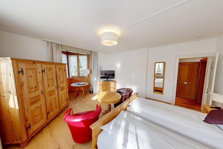 Room 17 of 74