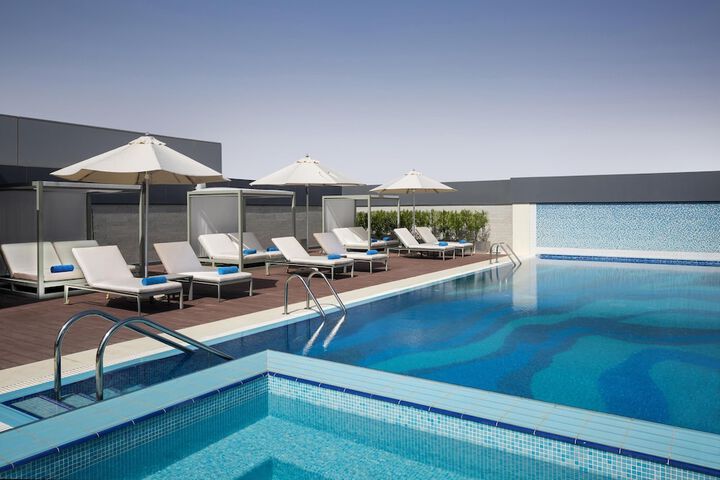 Pool 20 of 38