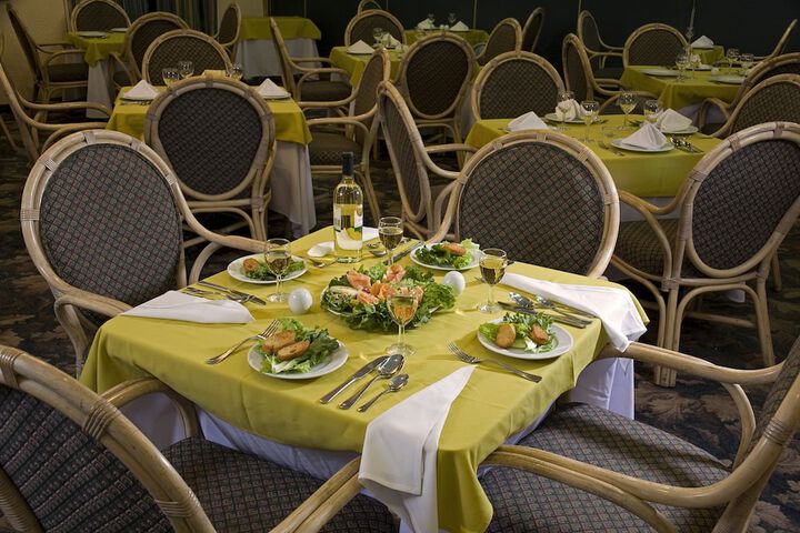 Dining Photos