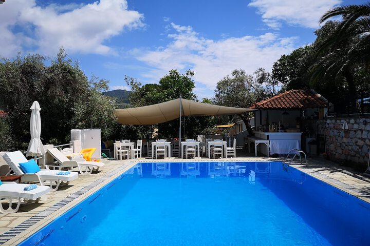 Pool 41 of 48