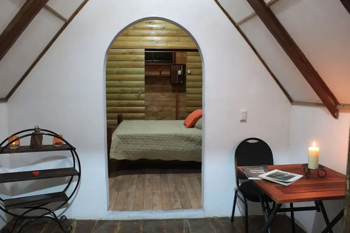 Room 2 of 19