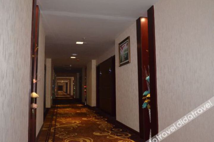 Hotel Interior 4 of 14