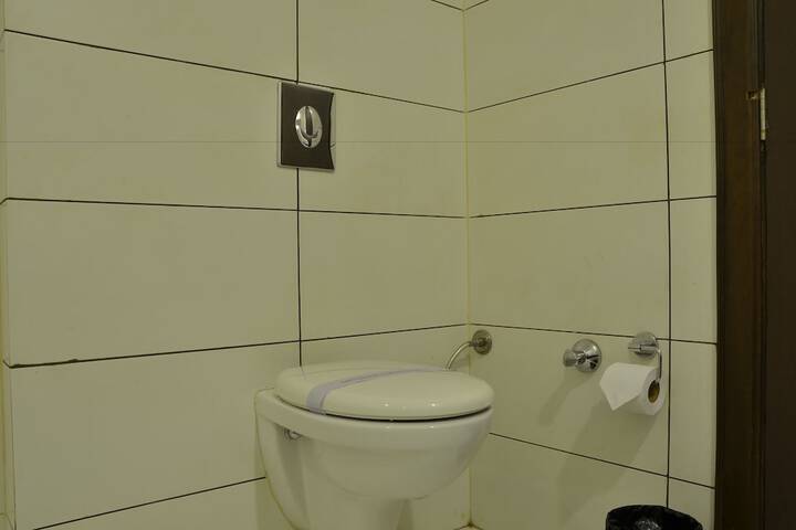 Room 14 of 42
