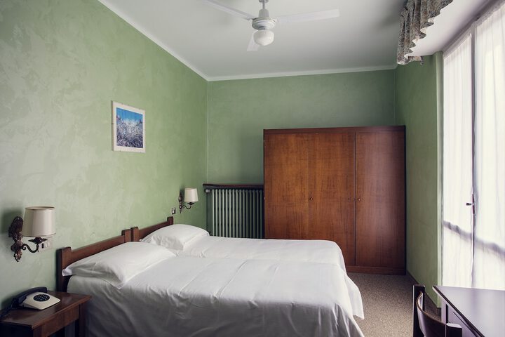 Room 9 of 41