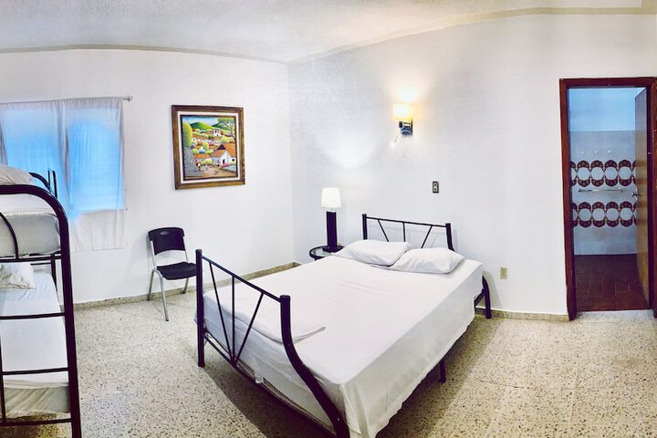 Room 16 of 44