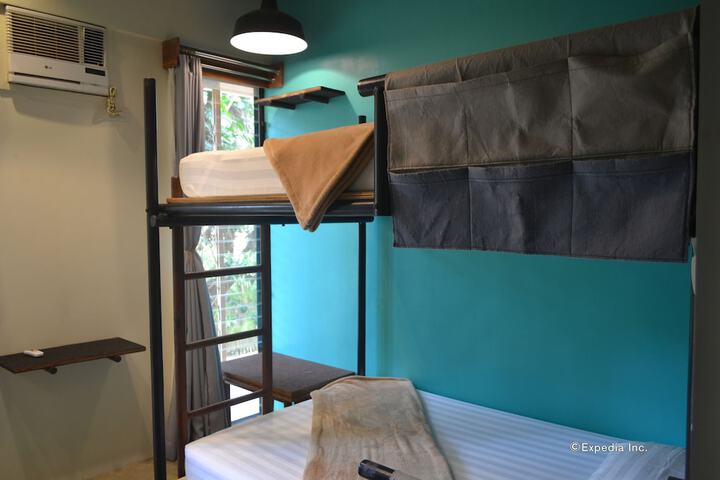 Room 6 of 38