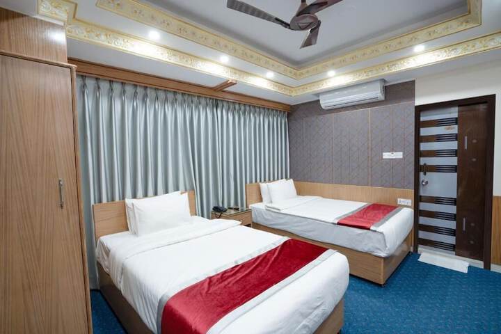 Room 26 of 40