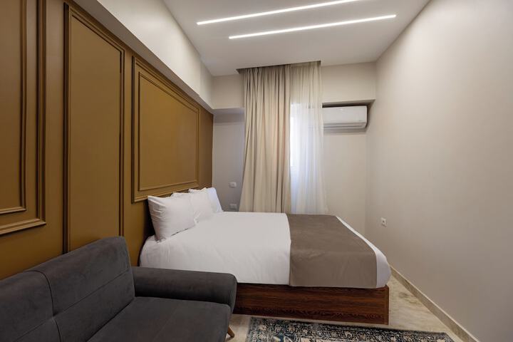 Room 29 of 74