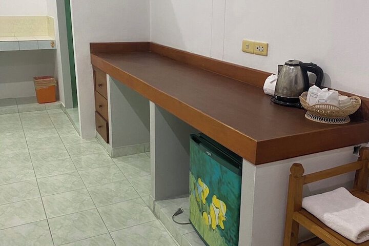 Room 8 of 17
