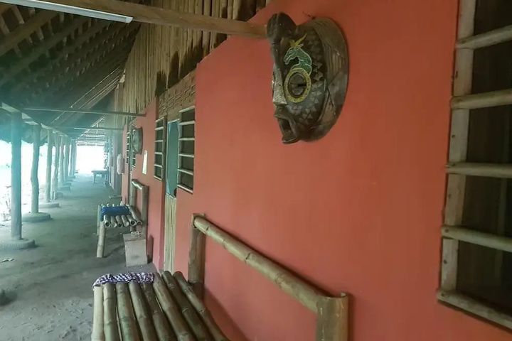 Room 6 of 15
