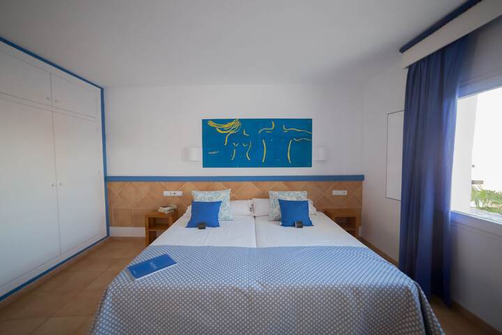 Room 6 of 17