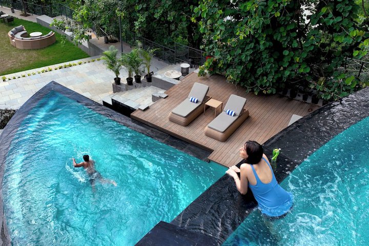 Pool 71 of 113