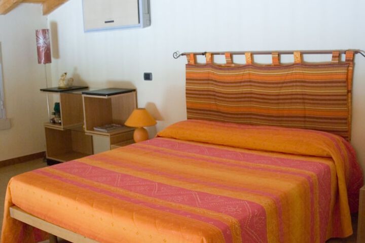 Room 4 of 41