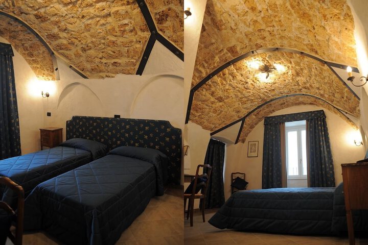 Room 16 of 62