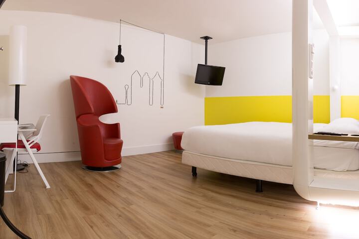 Room 7 of 54