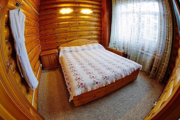 Room 14 of 33