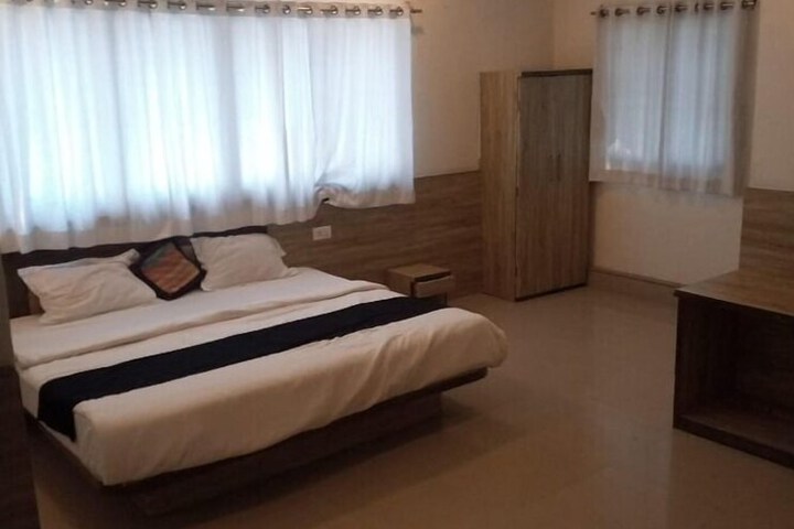 Room 6 of 31