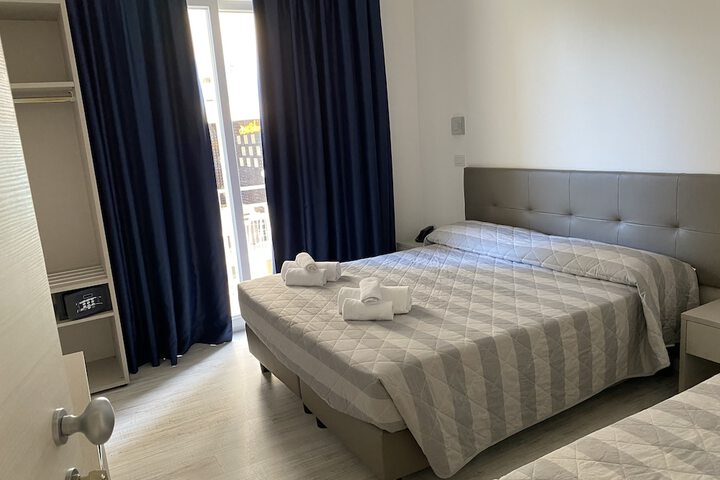 Room 16 of 51