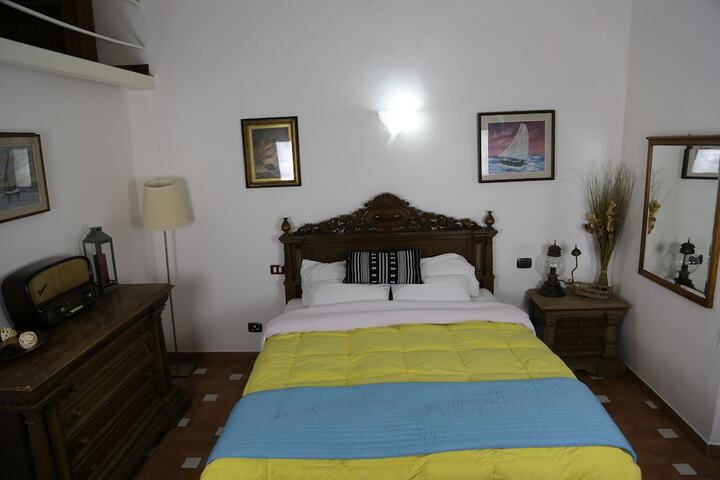Room 15 of 35