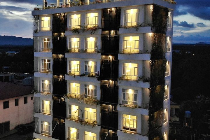 Green World Hotel