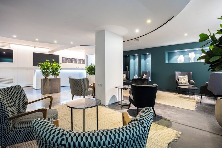 Guest Lobby