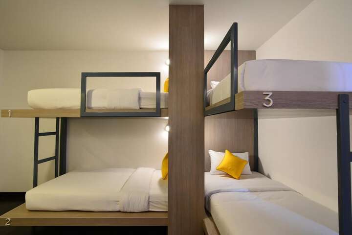 Room 10 of 86