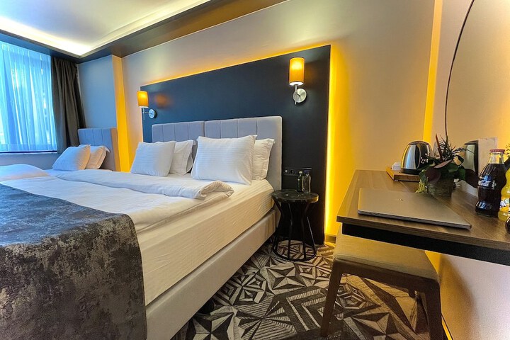 Room 18 of 47