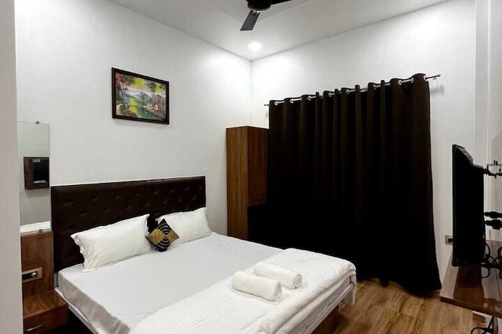 Room 12 of 23